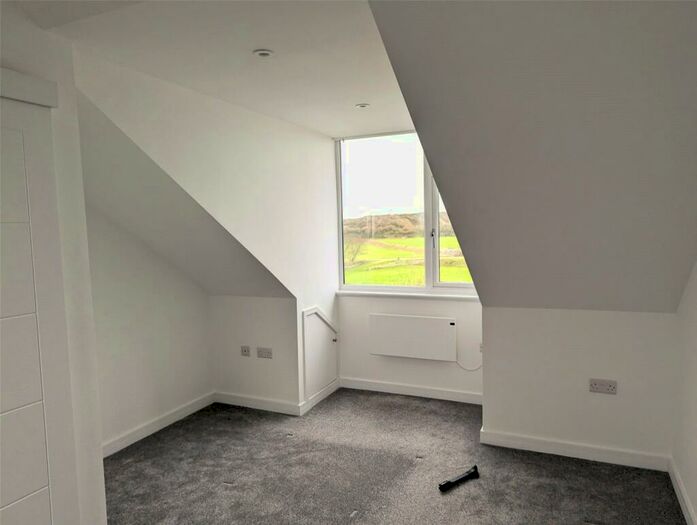 2 Bedroom Apartment To Rent In Clifton Court, Portland, Dorset, DT5