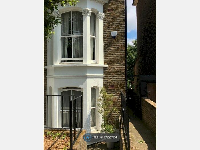 2 Bedroom Maisonette To Rent In Greenwood Road, London, E8