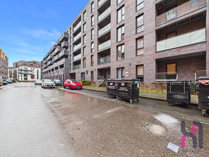 3 Bedroom Flat For Sale In Advent Way, Ancoats, M4