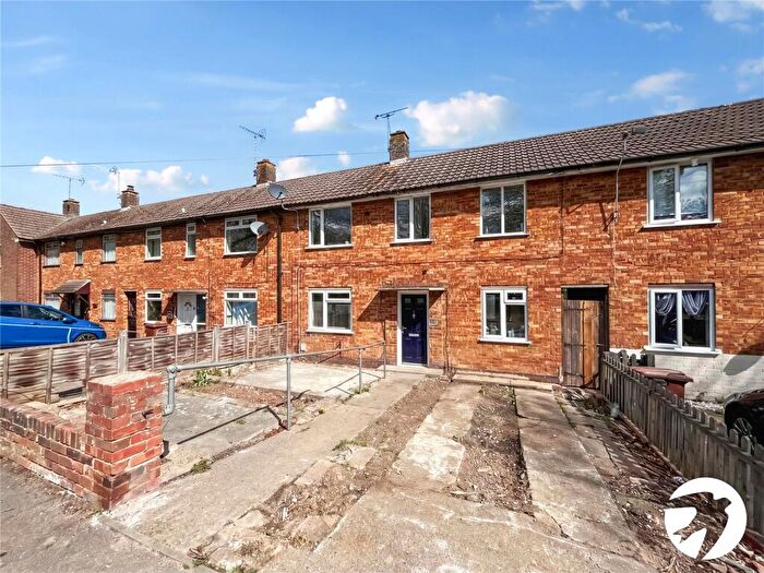 3 Bedroom Terraced House To Rent In Beechings Way, Gillingham, Kent, ME8