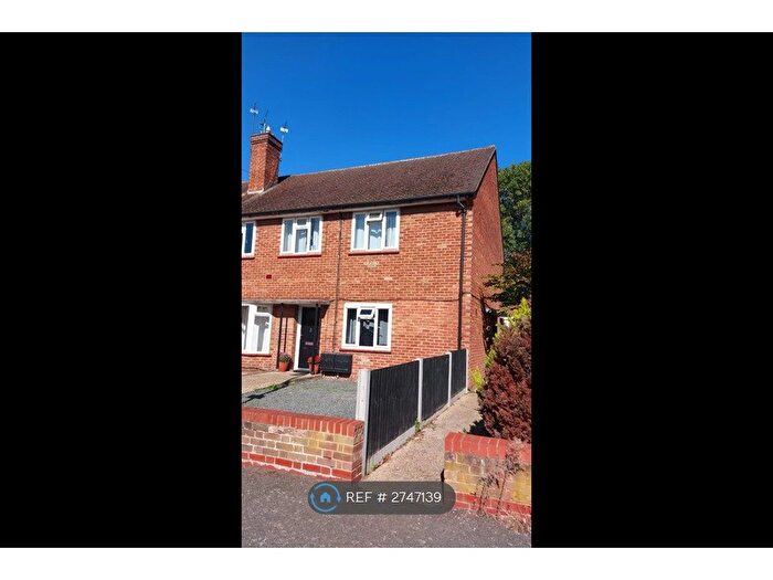 2 Bedroom Maisonette To Rent In Beechwood Avenue, Uxbridge, UB8