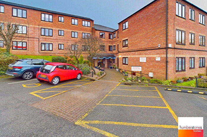 2 Bedroom Flat For Sale In Milton Court, Sandon Road, Smethwick, B66