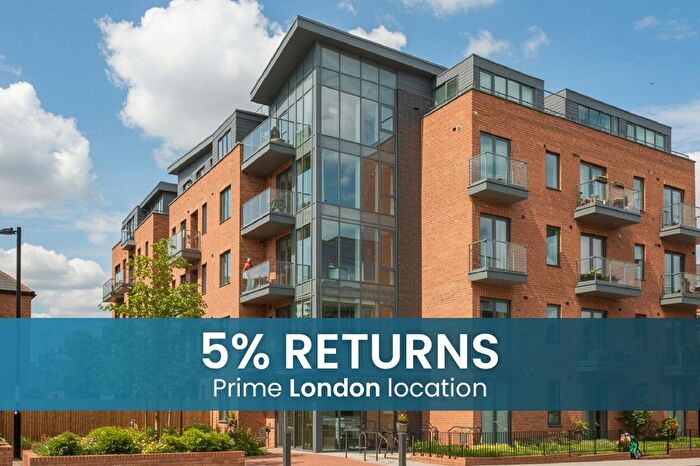 1 Bedroom Flat For Sale In Buy To Let London Flat - % Rental Yields, London, SE15