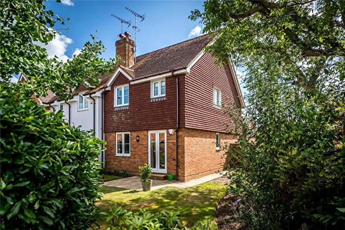 2 Bedroom End Terrace House For Sale In Wentworth Close, Ripley, Woking, Surrey, GU23