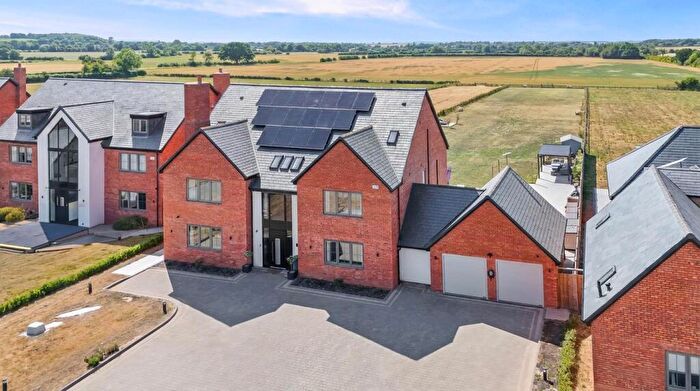 6 Bedroom Detached House For Sale In Trinity Garden, Moreton Morrell, CV35