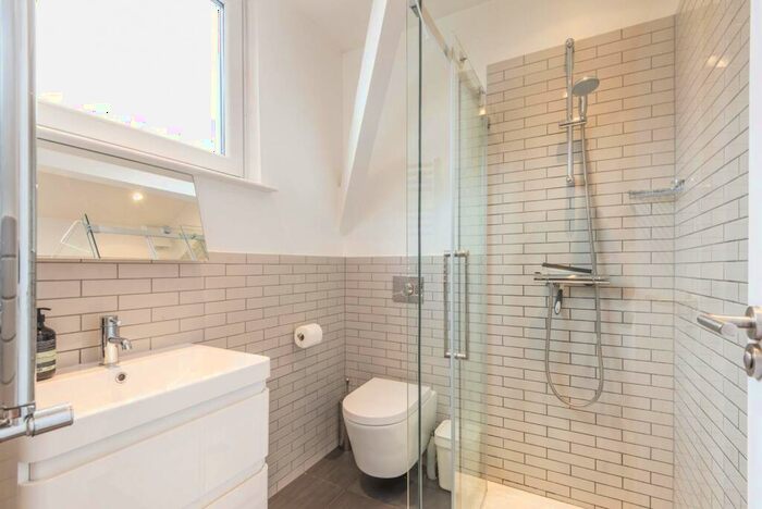 3 Bedroom Flat To Rent In Finchley Road, Hampstead, London, NW3
