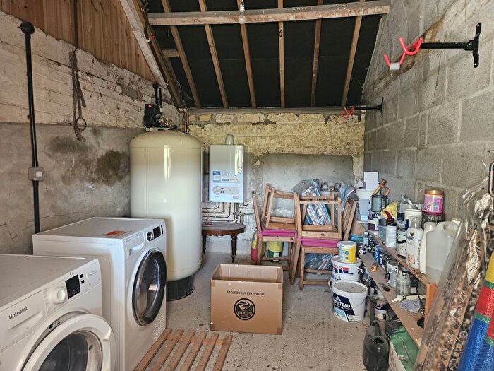 2 Bedroom Cottage To Rent In Foyle Hill, Shaftesbury, Dorset, SP7