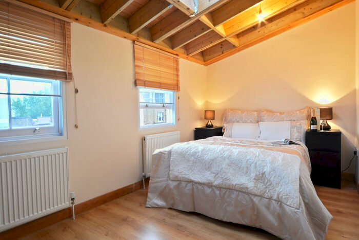 1 Bedroom Apartment To Rent In Kingsland Road, Shoreditch, E2