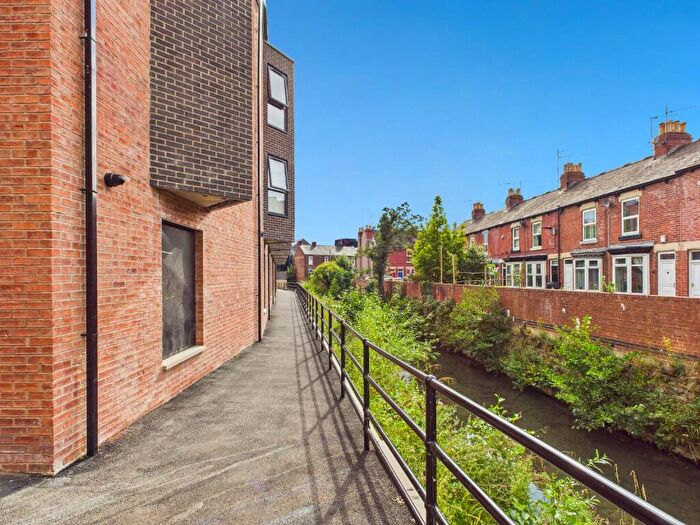 2 Bedroom Apartment To Rent In Apartme, Little London Road, Sheffield, S8