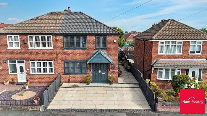 3 Bedroom Semi-Detached House For Sale In Broadway, Irlam, M44