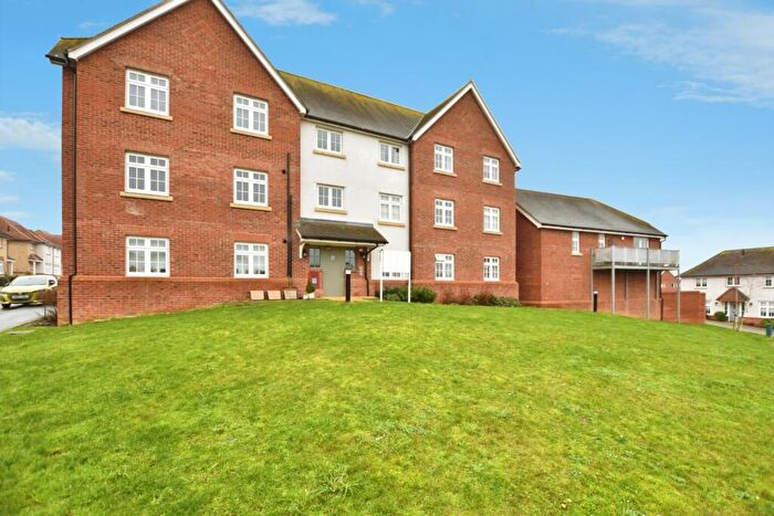 2 Bedroom Apartment For Sale In Badger Mount, Braintree, Essex, CM7
