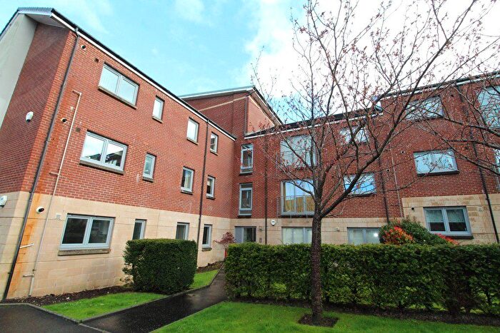 3 Bedroom Flat To Rent In Dalsholm Place, Glasgow, G20