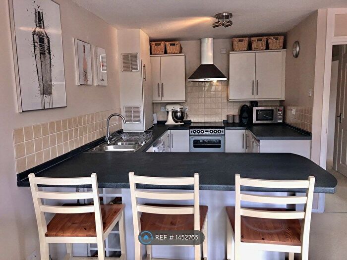 2 Bedroom Flat To Rent In St James Court Clarendon Road, Harpenden, AL5