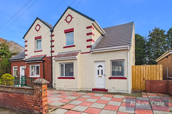 3 Bedroom Semi Detached House For Sale In York Avenue, Jarrow, NE32