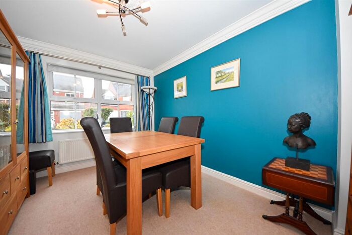 4 Bedroom Detached House For Sale In Touchstone Road, Heathcote, Warwick, CV34