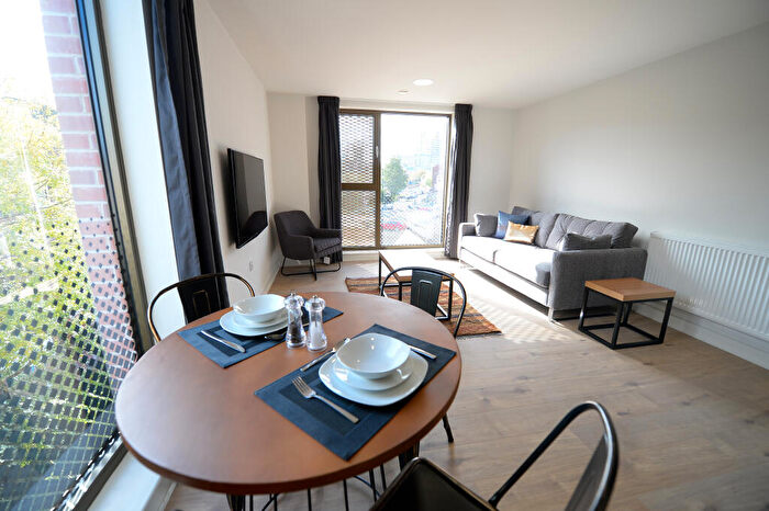 2 Bedroom Apartment To Rent In Sidney Street, Sheffield, S1
