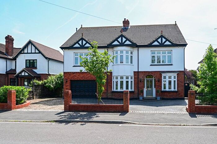 7 Bedroom Detached House To Rent In Staines Upon Thames, Surrey, TW18
