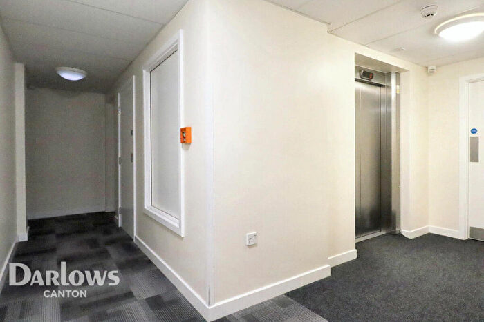 1 Bedroom Apartment For Sale In Watkiss Way, Cardiff, CF11