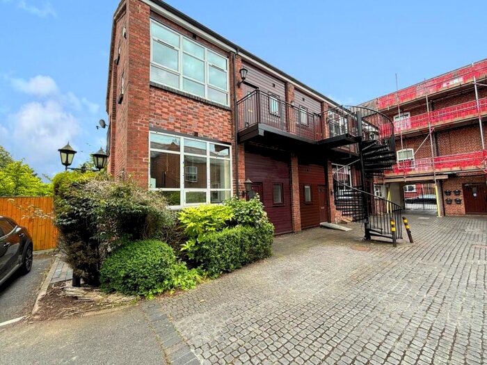 1 Bedroom Flat To Rent In Mount Pleasant, Redditch, B97