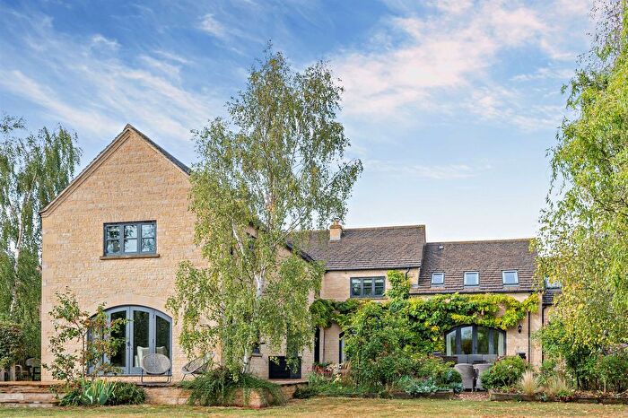 5 Bedroom Barn Conversion For Sale In Bourne Road, Carlby, Stamford, PE9