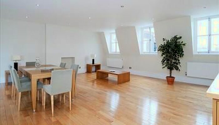 4 Bedroom Flat To Rent In Lancaster Gate, Bayswater, W2