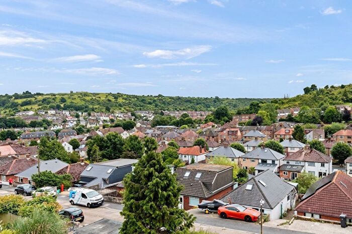 4 Bedroom Detached House For Sale In Queens Avenue, Elms Vale, Dover, CT17