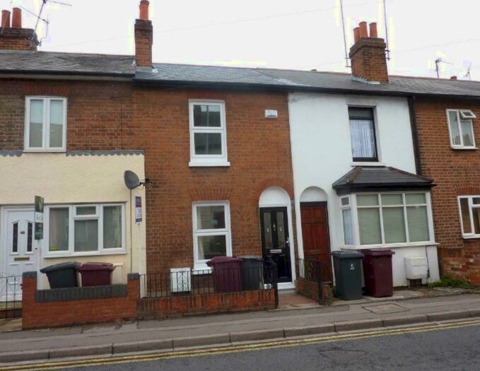 2 Bedroom Terraced House To Rent In Gosbrook Road, RG4