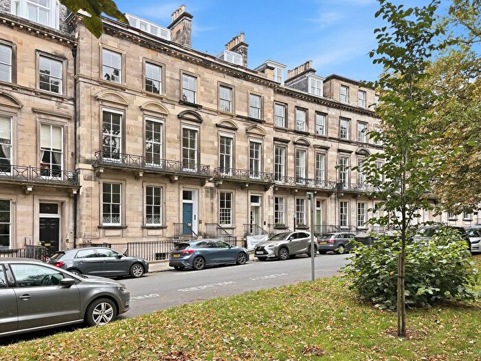 2 Bedroom Flat For Sale In F Clarendon Crescent, West End, Edinburgh, EH4