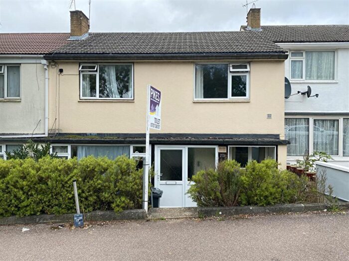 4 Bedroom House To Rent In Bishops Rise, Hatfield, AL10