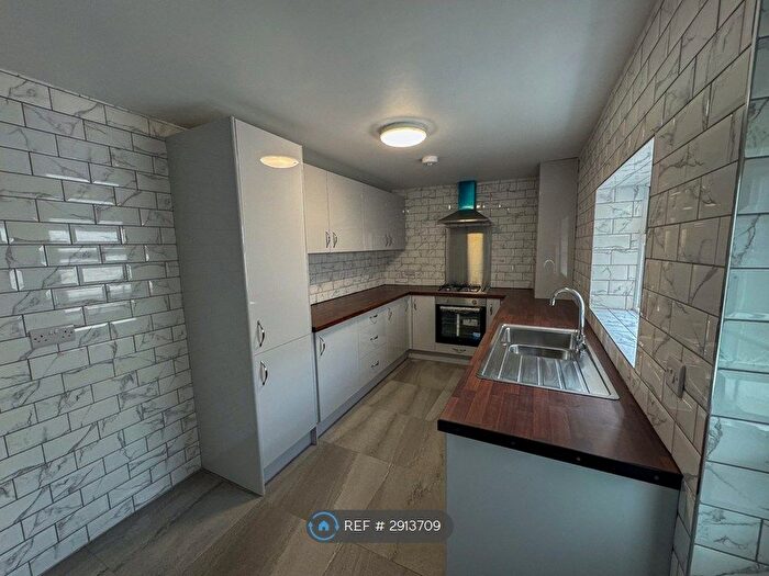 4 Bedroom Terraced House To Rent In Thornton St, Skipton, BD23