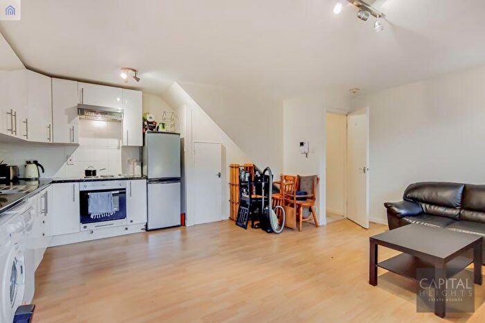2 Bedroom Apartment To Rent In Bridgeport Place, Wapping, London, E1W