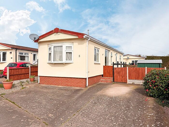 2 Bedroom Park Home For Sale In Northside Park, Hope Under Dinmore, Hereford, HR6