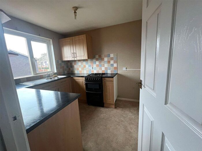 1 Bedroom Flat To Rent In Kingsclere Walk, Merry Hill, Wolverhampton, WV4