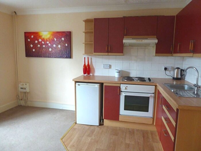 1 Bedroom Flat To Rent In Norwood Road, Reading, Berkshire, RG1