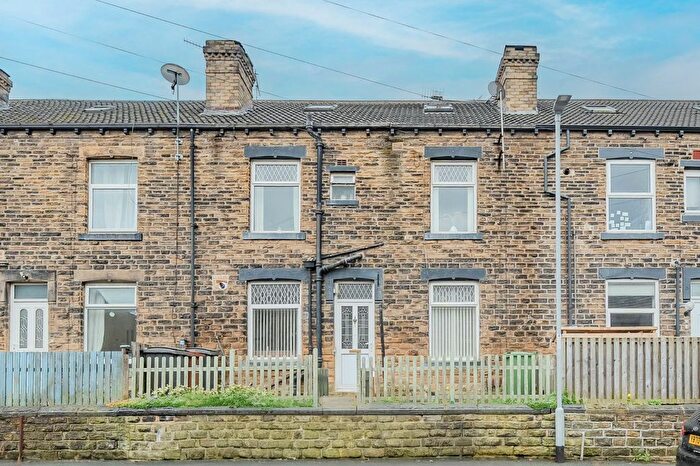 4 Bedroom Terraced House For Sale In Pembroke Road, Pudsey, West Yorkshire, LS28