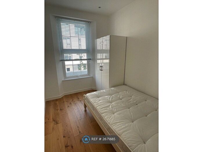 2 Bedroom Flat To Rent In The Archers, Pimlico, SW1V