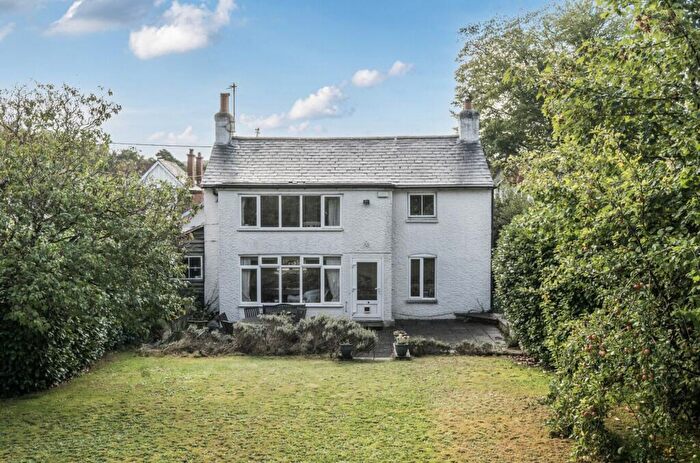 4 Bedroom Detached House For Sale In St. Marys Road, Liss, GU33