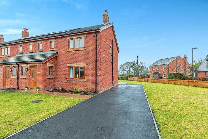 3 Bedroom Semi-Detached House For Sale In Bay Horse Lane, Preston, PR4