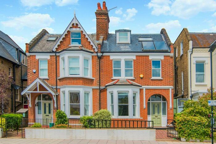 5 Bedroom Semi-Detached House To Rent In Stile Hall Gardens, Chiswick, London, Uk, W4