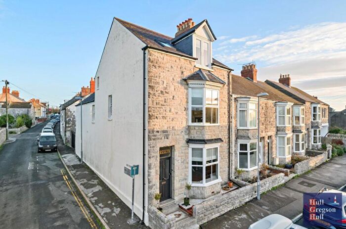 5 Bedroom End Of Terrace House For Sale In Moorfield Road, Portland, DT5