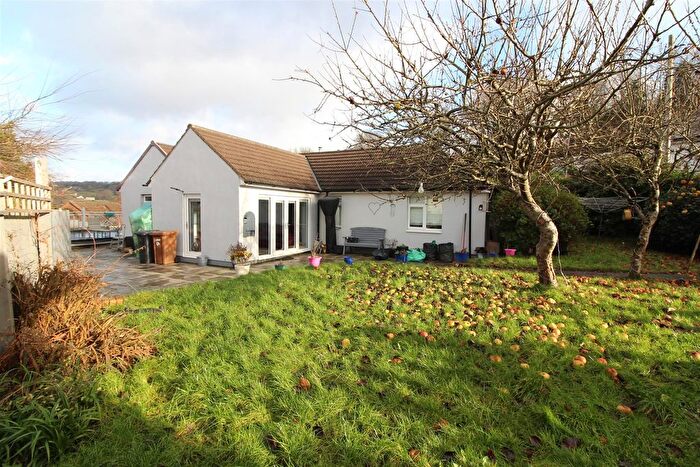 3 Bedroom Detached Bungalow For Sale In Windy Ridge, Pontllanfraith, Blackwood, NP12
