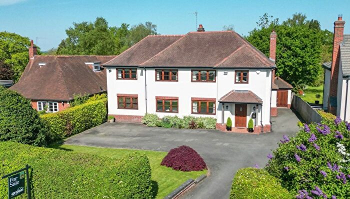5 Bedroom Detached House For Sale In Crumpfields Lane, Redditch, B97