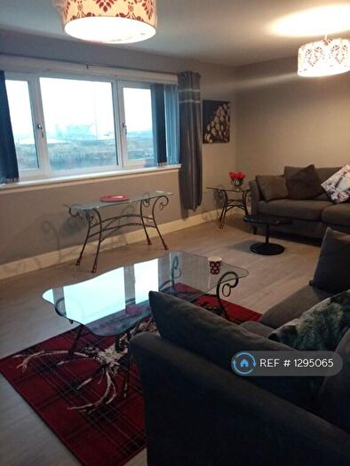 3 Bedroom Flat To Rent In Napier Drive, Glasgow, G51