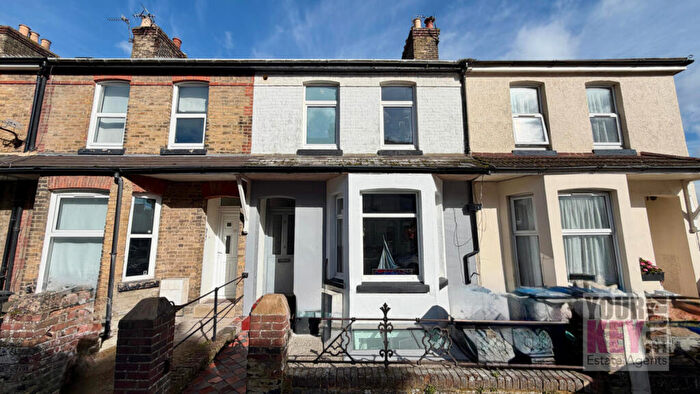 4 Bedroom Terraced House For Sale In Longfield Road, Dover, Kent, CT17