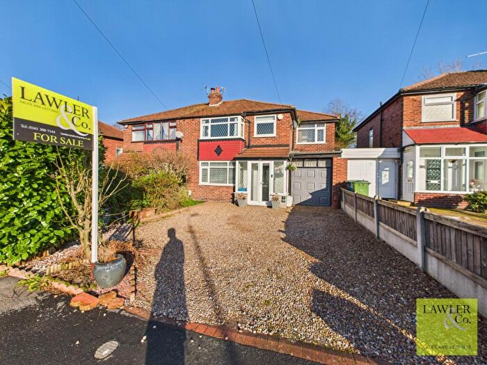 4 Bedroom Semi Detached House For Sale In Chatsworth Road, Hazel Grove, Stockport, Cheshire, SK7