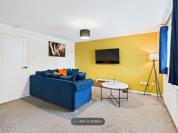 3 Bedroom Semi-Detached House To Rent In The Cornfields, Bishops Cleeve, Cheltenham, GL52