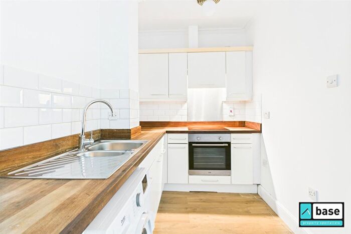 2 Bedroom Flat To Rent In Kingsland Road, Dalston/Haggerston, E8