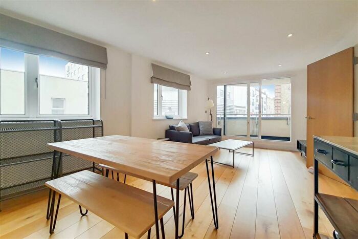 2 Bedroom Apartment To Rent In Cavell Street, London, E1