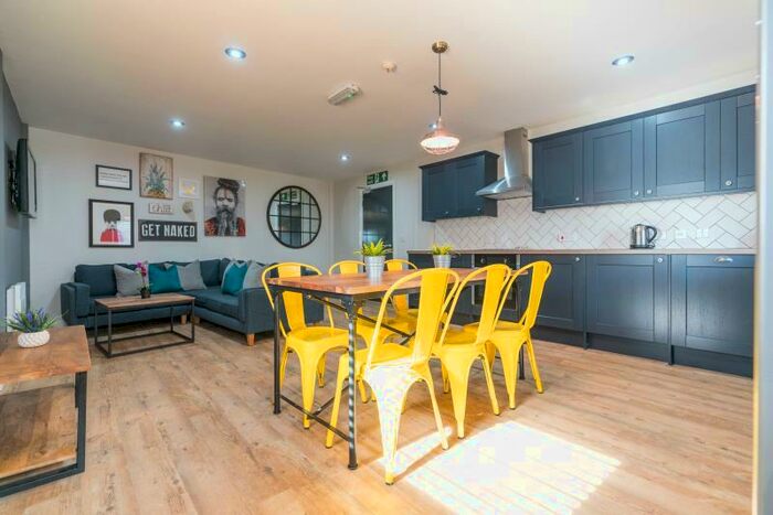 5 Bedroom Flat To Rent In Byron Street, Newcastle, NE2