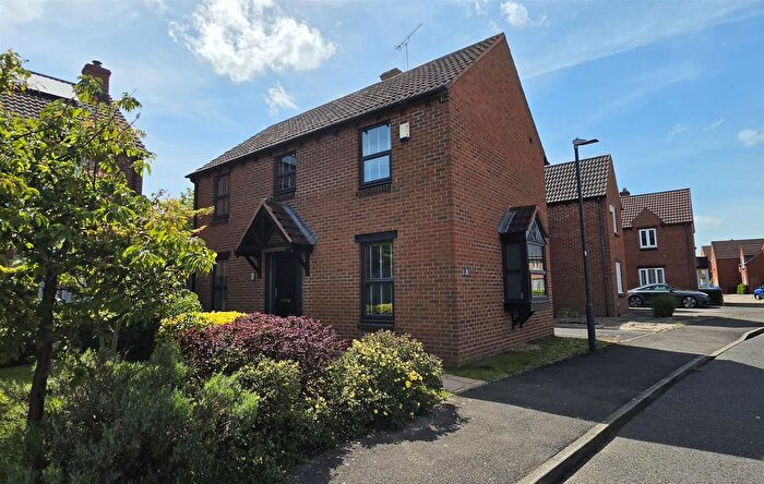 3 Bedroom Property For Sale In Dogberry Way, Heathcote, Warwick, CV34